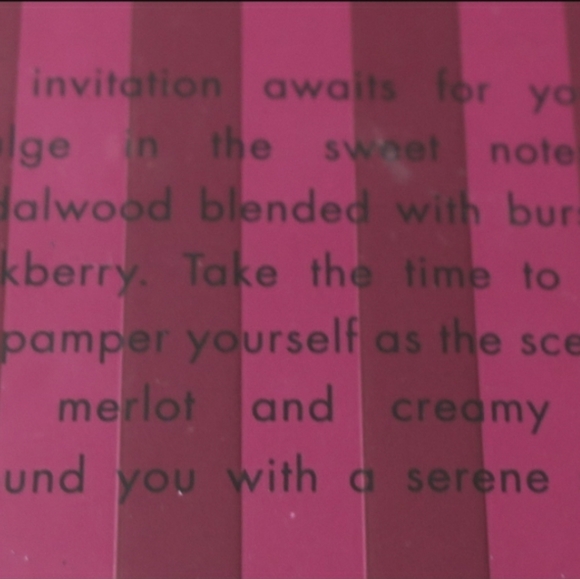 Henri Bendel Blackberry Fig Scented Candle - Picture 4 of 10